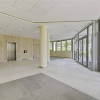 Bureau privé 447 m² 48 postes Location bureau Avenue Morane Saulnier Vélizy-Villacoublay 78140 - photo 2